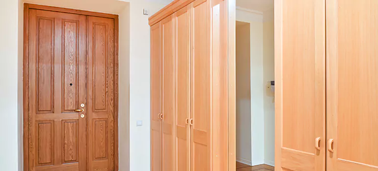 Glass Closet Door Repair in Oakleaf Plantation, FL