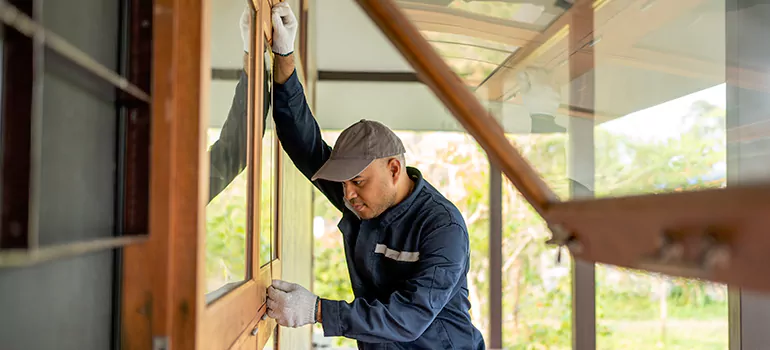 Double Hung Vinyl Window Sash Replacement in Oakleaf Plantation, FL